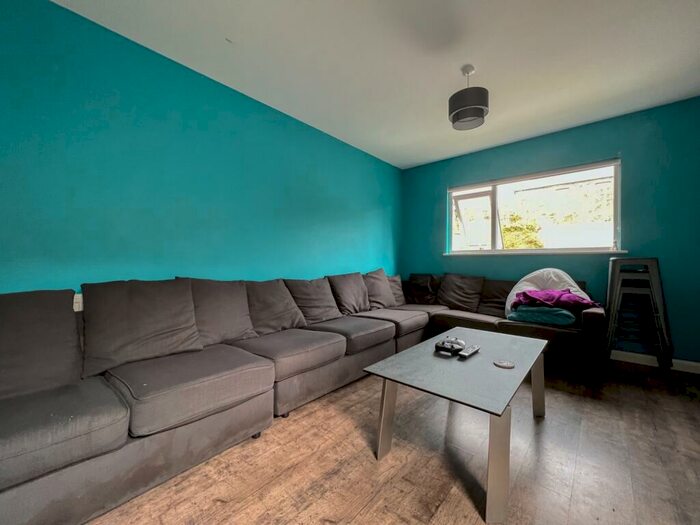 8 Bedroom Terraced House To Rent In Rhymney Terrace, Cathays, CF24