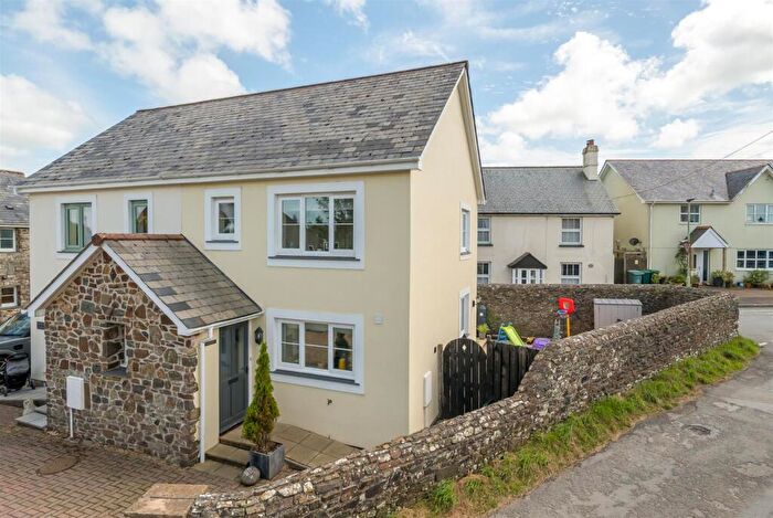3 Bedroom Semi-Detached House For Sale In Parkham, Bideford, EX39