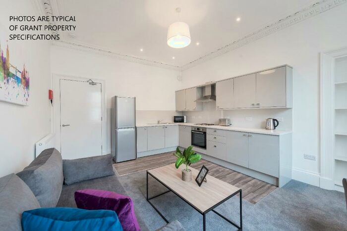 2 Bedroom Flat To Rent In South Oxford Street, Newington, Edinburgh, EH8