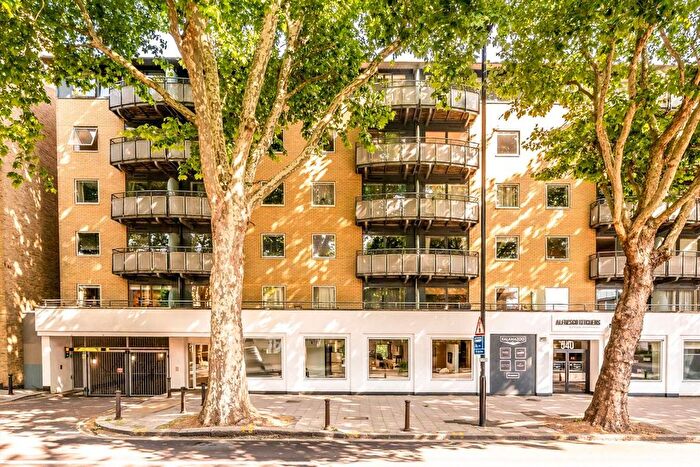 2 Bedroom Flat To Rent In Chiswick High Road, Chiswick, W4