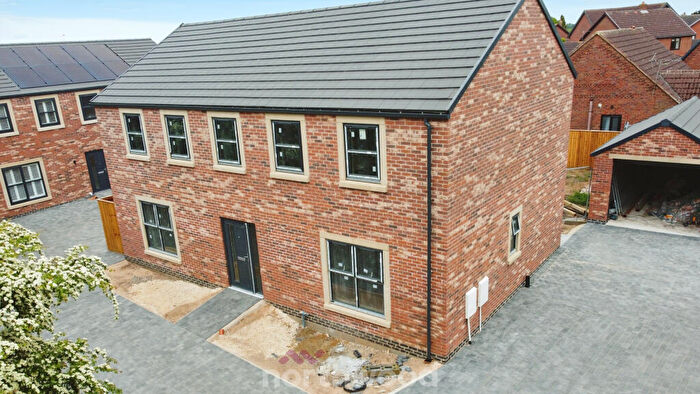 4 Bedroom Detached House For Sale In Homeland Drive, Thorne, Doncaster, DN8