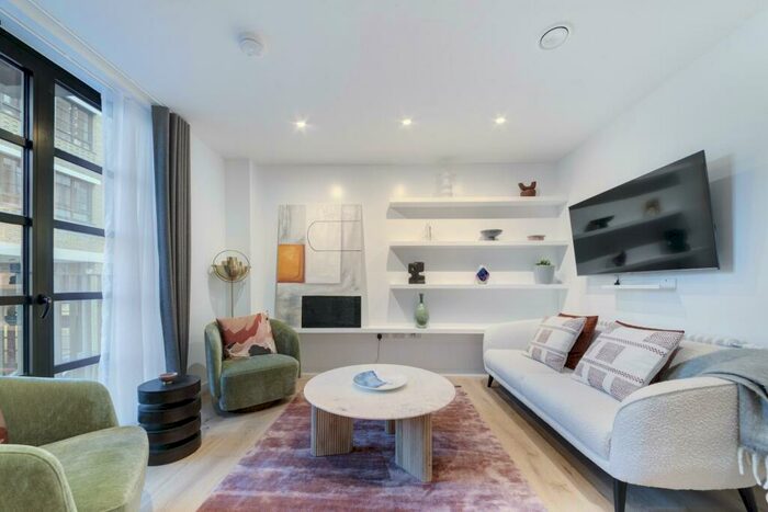 4 Bedroom Town House To Rent In Goodluck Hope, Orchard Place, London, E14