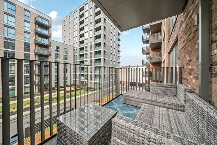 2 Bedroom Flat For Sale In Regal Walk, Bexleyheath, DA6