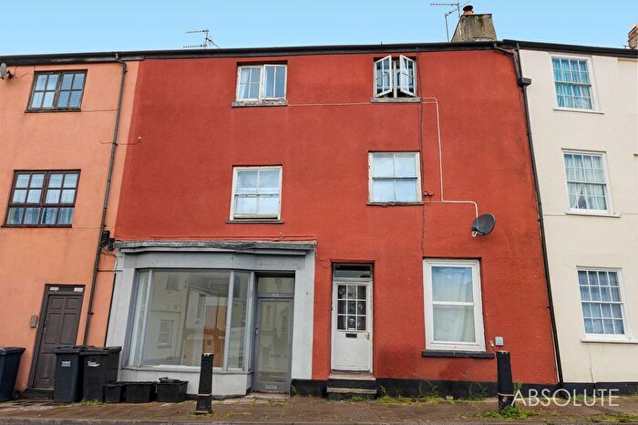 3 Bedroom Maisonette For Sale In Winner Street, Paignton, TQ3