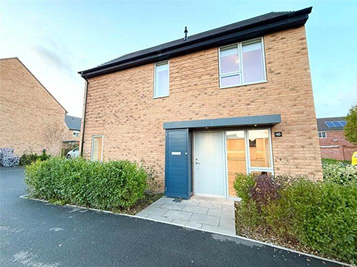 3 Bedroom Detached House To Rent In Bateman Close, Ellesmere Port, Cheshire, CH65