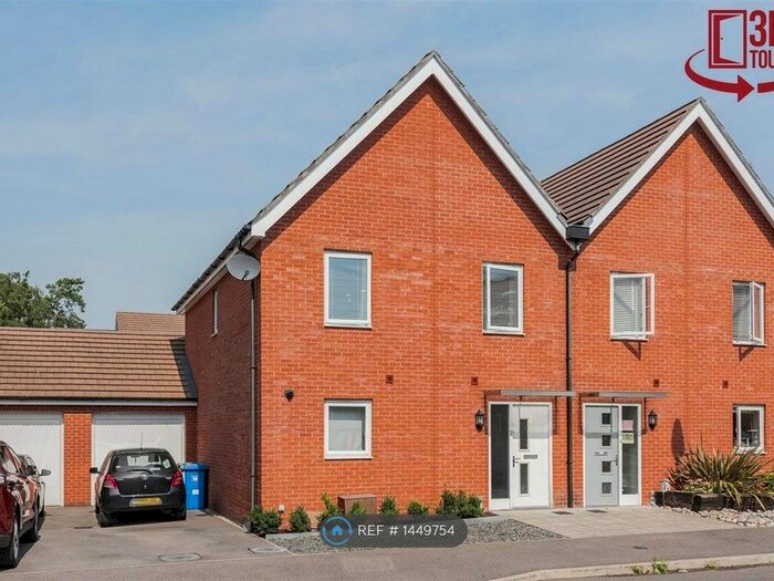 3 Bedroom Semi-Detached House To Rent In Jaguar Lane, Bracknell, RG12