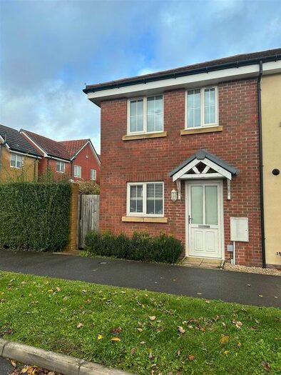 2 Bedroom Property To Rent In Moyne Drive, Ludgershall, Andover, SP11