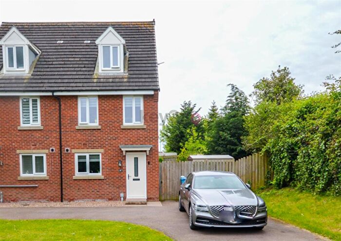 3 Bedroom Semi-Detached House To Rent In Deepwell Mews, Halfway, S20