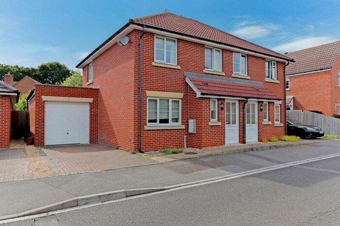 3 Bedroom Semi-Detached House To Rent In Grevillea Avenue, Titchfield Park, PO15