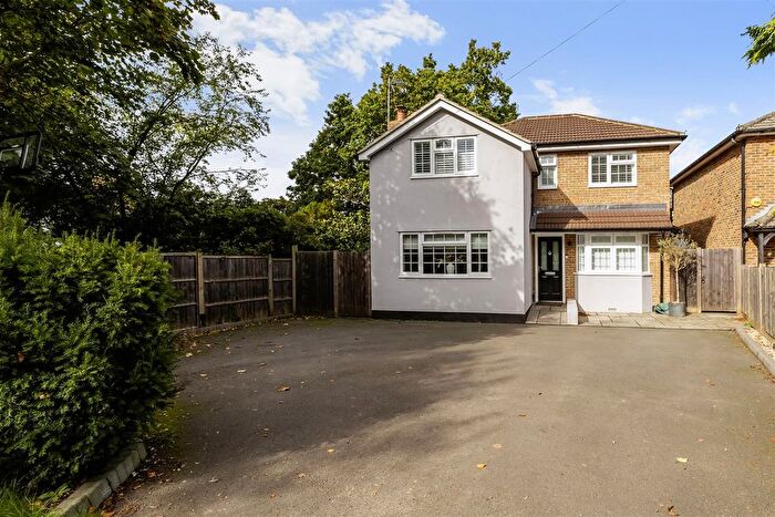 3 Bedroom Detached House For Sale In Longdown Lane North, Epsom, KT17