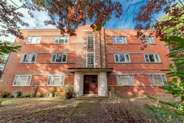 2 Bedroom Flat To Rent In Alexandra Road, Farnborough, GU14