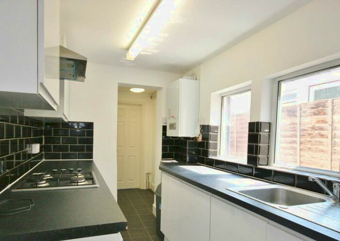3 Bedroom Terraced House To Rent In Bedroom House- Cardigan Road, Reading, RG1