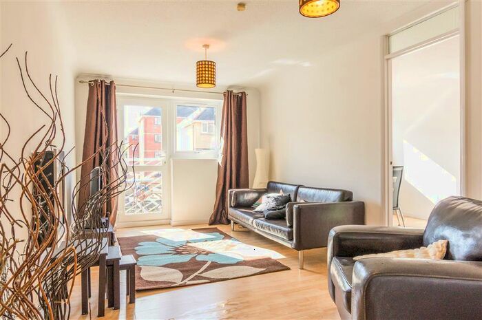 2 Bedroom Flat To Rent In Highmoor, Maritime Quarter, Swansea, SA1