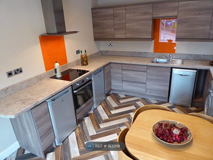 1 Bedroom Flat To Rent In Lister House, Bradford, BD9