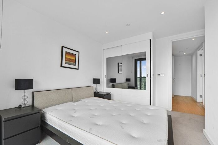 1 Bedroom Flat To Rent In Horizons Tower, Yabsley Street, E14