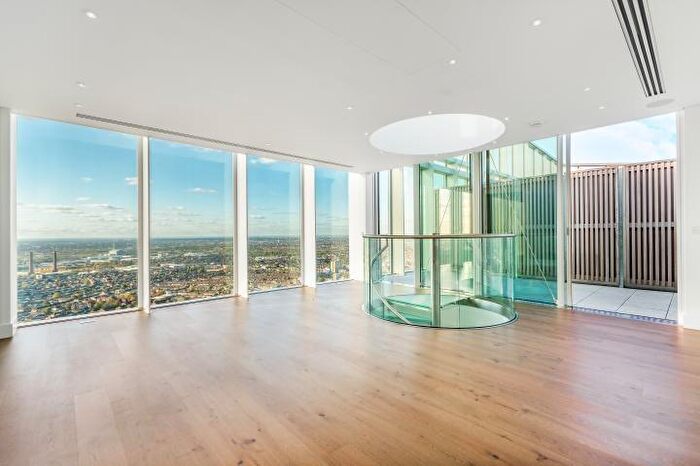 2 Bedroom Duplex For Sale In Pinnacle Apartments, Saffron Central Square, Croydon, CR0