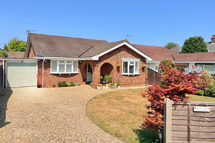 3 Bedroom Detached Bungalow For Sale In Shard Close, Verwood, BH31