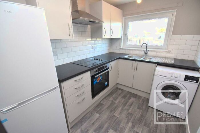 1 Bedroom Flat To Rent In Miller Street, Larkhall, ML9