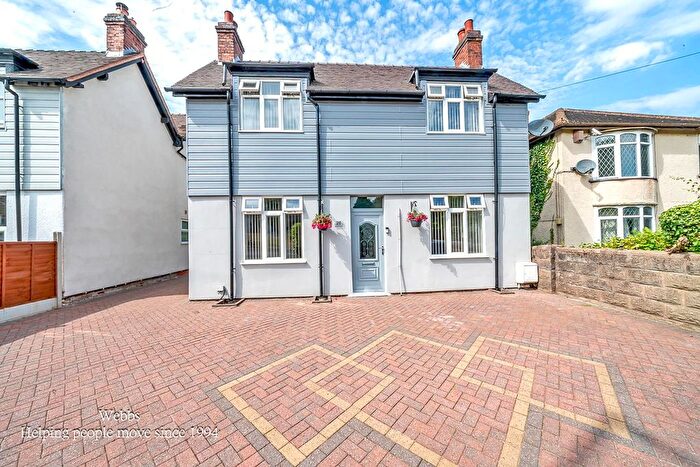 4 Bedroom Detached House For Sale In Hednesford Road, Rugeley, WS15