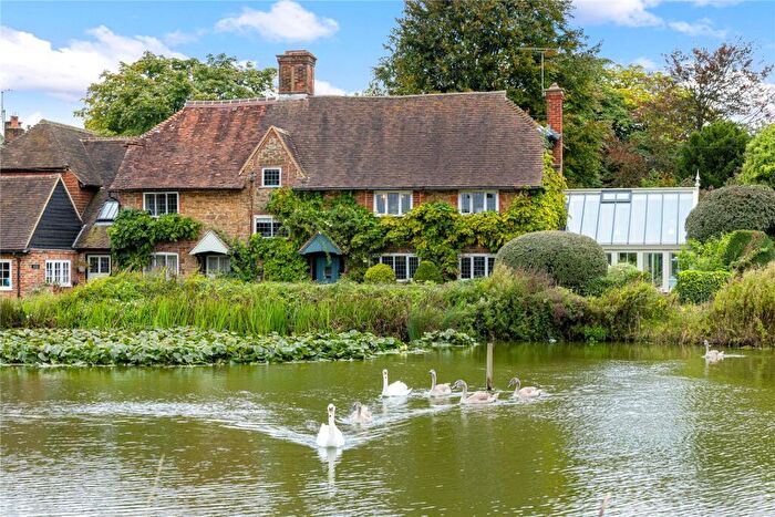 3 Bedroom Semi-Detached House For Sale In The Green, Dunsfold, Godalming, Surrey, GU8