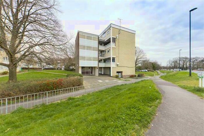 2 Bedroom Flat To Rent In Lordswood, Southampton, SO16