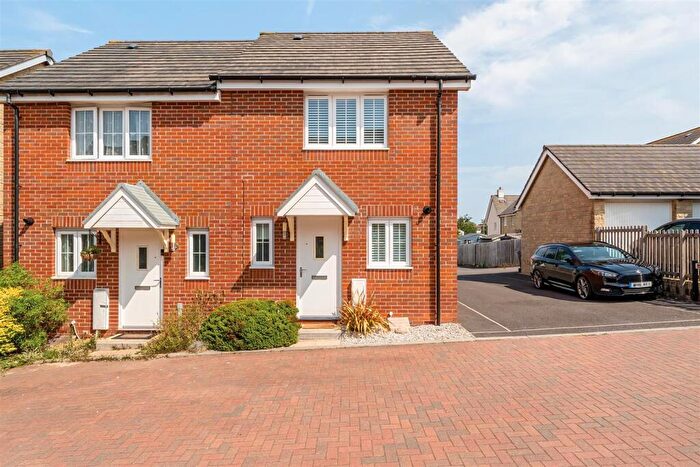 2 Bedroom House For Sale In Churchill Rise, Axminster, EX13