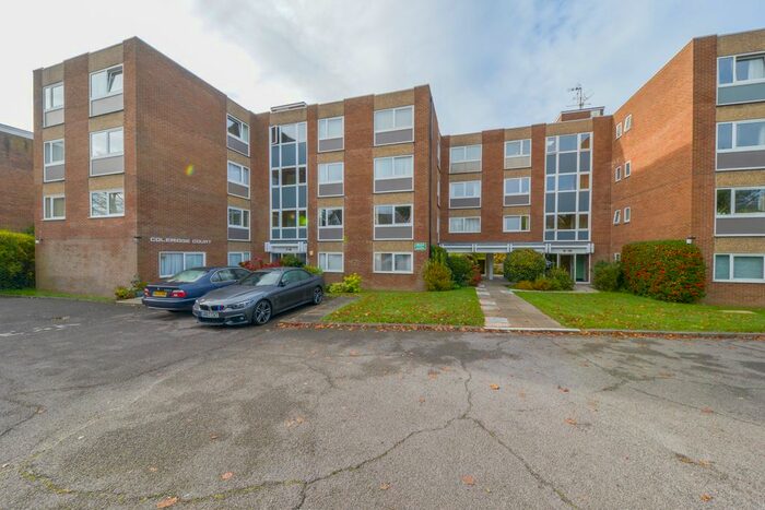 3 Bedroom Flat To Rent In Milton Road, Harpenden AL5