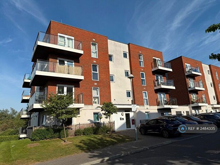 1 Bedroom Flat To Rent In Alcock Crescent, Crayford, Dartford, DA1