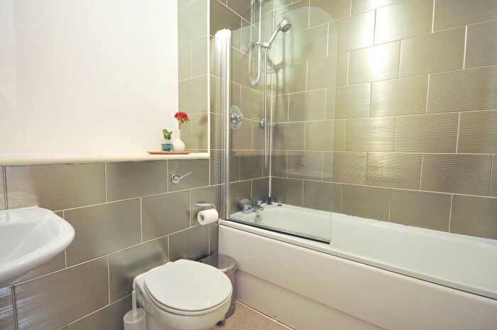 1 Bedroom Flat For Sale In Chapel Street, Salford, M3