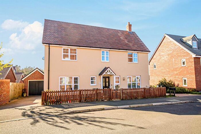 4 Bedroom Detached House For Sale In Overstrand Way, Sprowston, NR7
