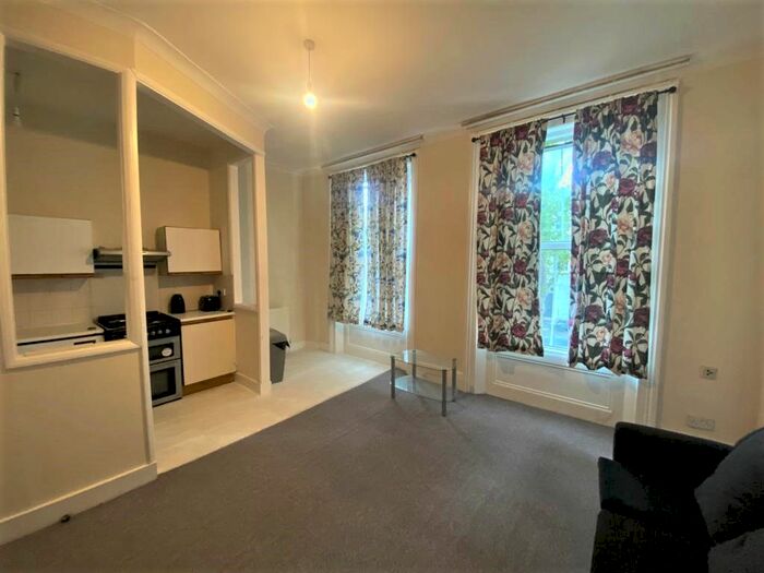 1 Bedroom Flat To Rent In Horn Lane, London, W3