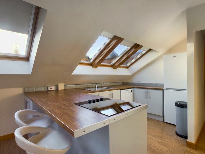 2 Bedroom Apartment To Rent In Higher Hillgate, Stockport, SK1