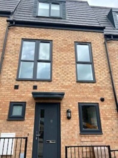 3 Bedroom House To Rent In Pool Street, Bolton, BL1