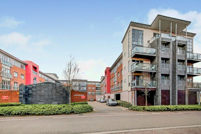 2 Bedroom Flat To Rent In Cameronian Square, Gateshead, NE8