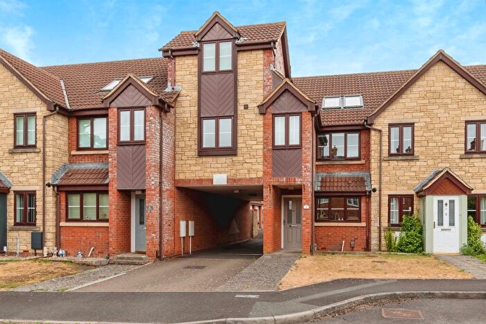 3 Bedroom Terraced House For Sale In Chapel Close, Melksham, SN12