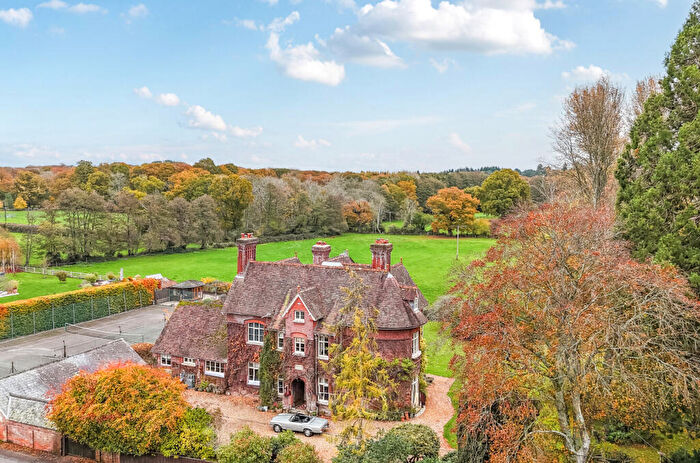 7 Bedroom Detached House For Sale In Vicarage Road, Lover, Salisbury, SP5