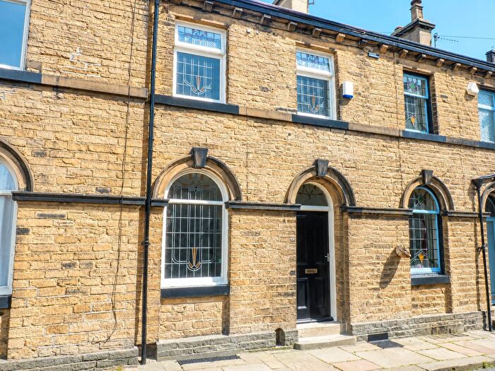 2 Bedroom Terraced House For Sale In Lockwood Street, Saltaire, Shipley, BD18