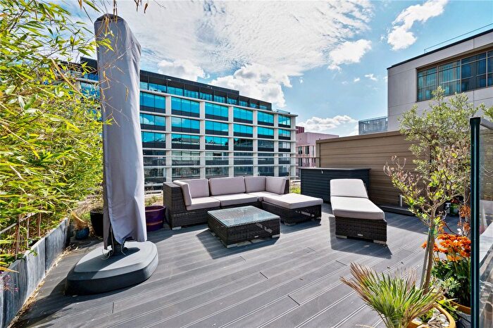 3 Bedroom Flat For Sale In Lewis Cubitt Walk, London, N1C