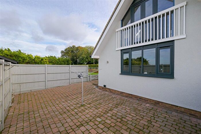 2 Bedroom Cottage To Rent In The Willows, Ratling Road, Aylesham, CT3