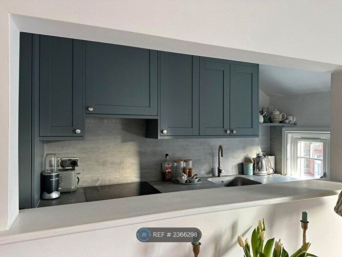 1 Bedroom Flat To Rent In Marjorie Grove, London, SW11