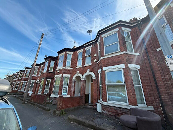 4 Bedroom Block Of Apartments For Sale In Spring Bank West, Hull, Yorkshire, HU3