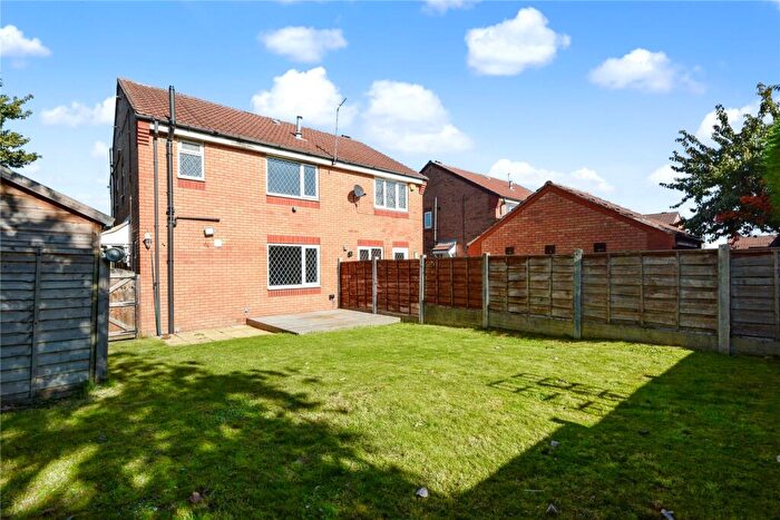 1 Bedroom Town House To Rent In Owl Ridge, Morley, Leeds, West Yorkshire, LS27