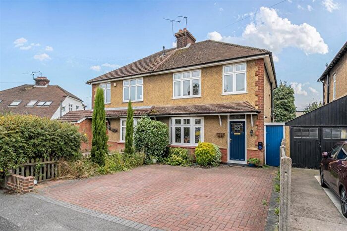 3 Bedroom Semi-Detached House For Sale In Heath Grove, Maidstone, ME16