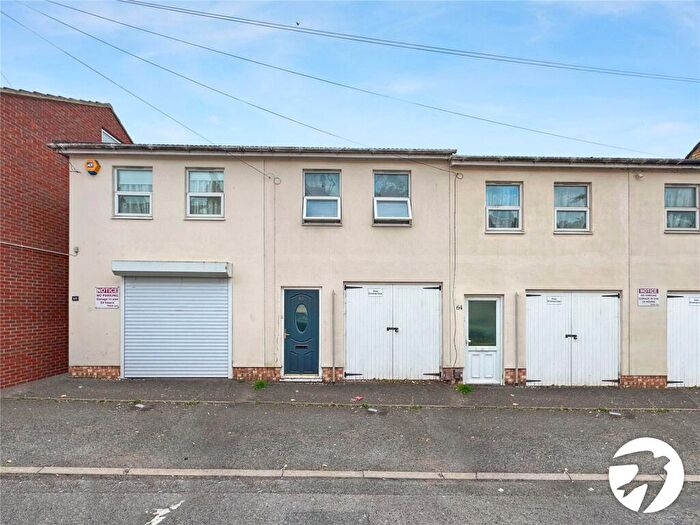 3 Bedroom Terraced House For Sale In Seymour Road, Chatham, Kent, ME5