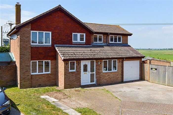 4 Bedroom Detached House For Sale In Gloucester Mews, New Romney, Kent, TN28