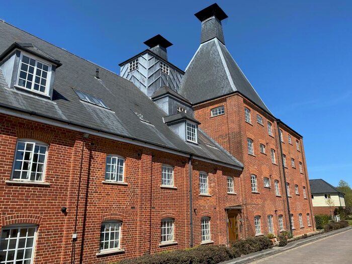 2 Bedroom Apartment To Rent In Brewery Lane, Romsey, SO51