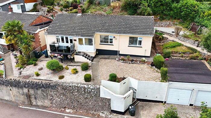 4 Bedroom Bungalow For Sale In Yon Street, Kingskerswell, TQ12