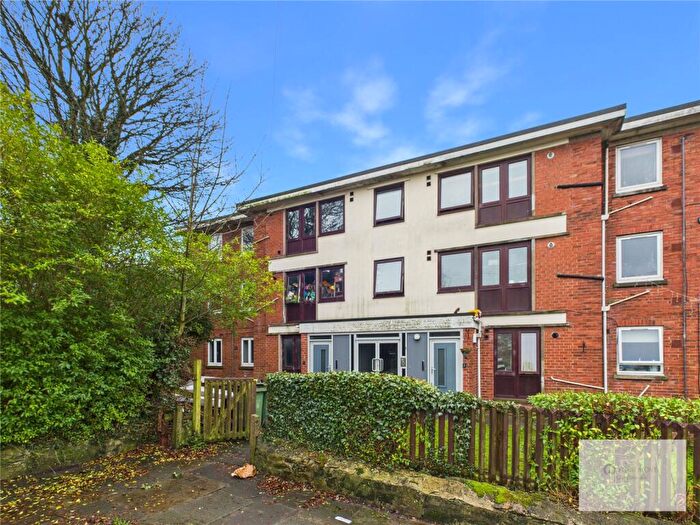 2 Bedroom Flat For Sale In Leeming Gardens, Sheriff Hill, Gateshead, NE9