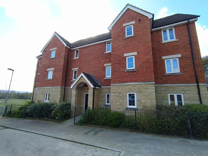 2 Bedroom Flat To Rent In Knights Maltings, Frome, BA11