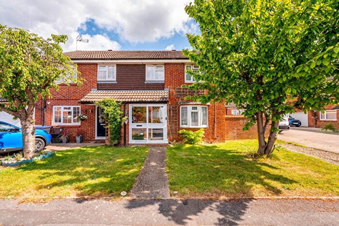 3 Bedroom End Of Terrace House For Sale In Diana Close, Wexham Amp; Fulmer, Slough, SL3